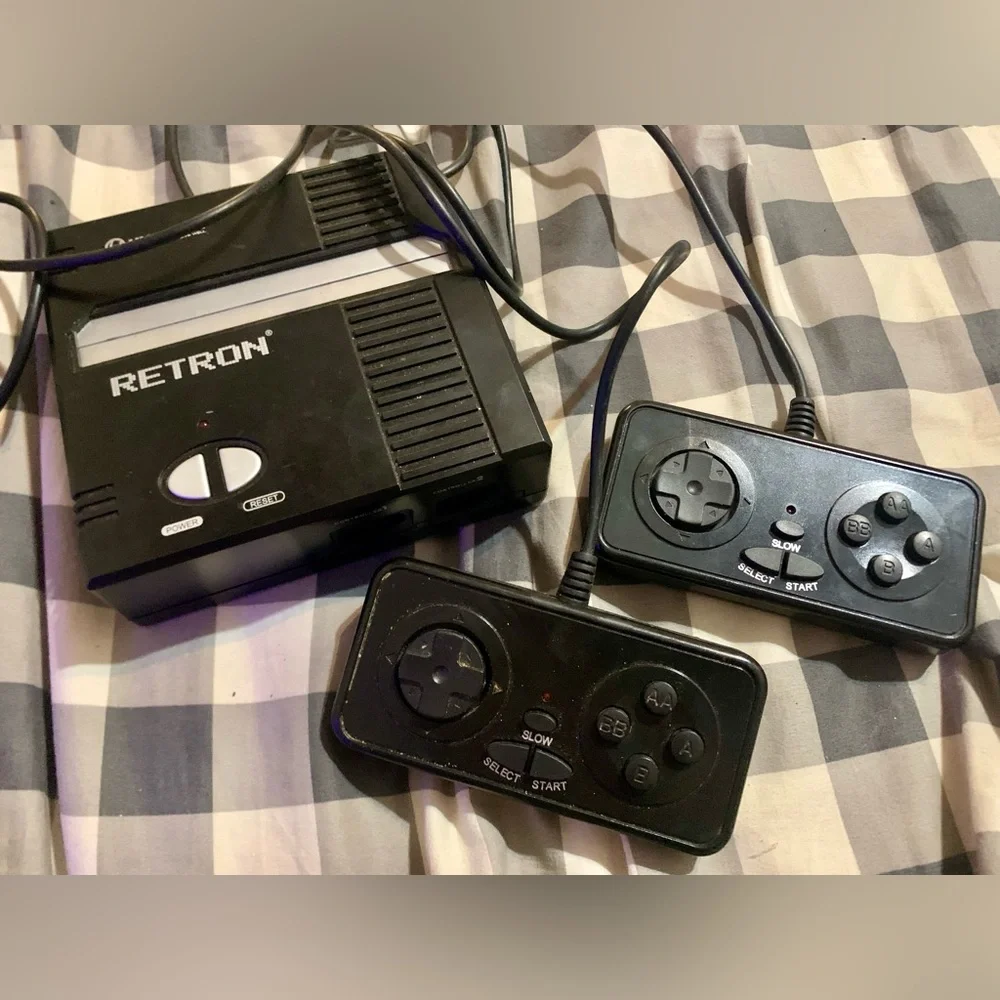 Hyperkin RetroN (NES) Gaming Console with Controllers